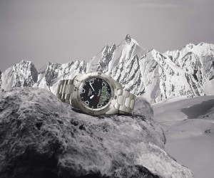雪中探险  指尖触动 最聪明的瑞士腕表 天梭T-touch腾智系列触屏腕表