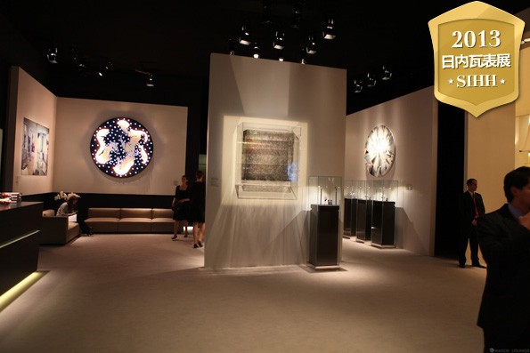 展台,万宝龙展台采用了简约的设计风格.