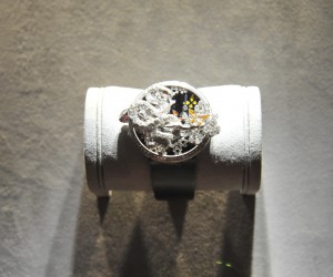 卡地亚蛇形装饰腕表 直击2013年日内瓦钟表展
