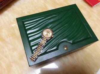 “有金，有银，有钻” 晒家里太皇太后爱表