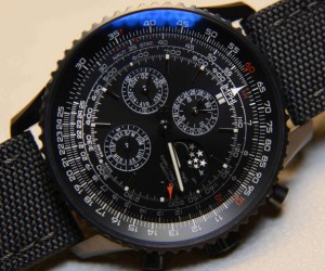 2014巴塞尔百年灵黑色表盘航空计时腕表