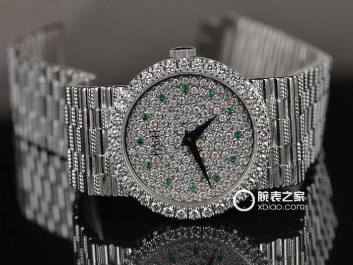 优雅高冷 品评伯爵传统式系列产品白金纤薄腕表