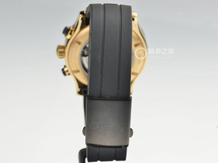 此五味]黑色与金黄搭配的 品评美度舵手系列计时手表