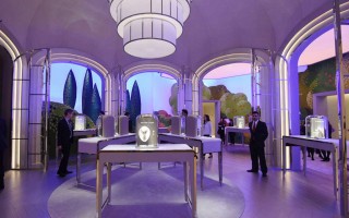 梦游仙境 2015日内瓦国际高级钟表沙龙梵克雅宝展馆一览