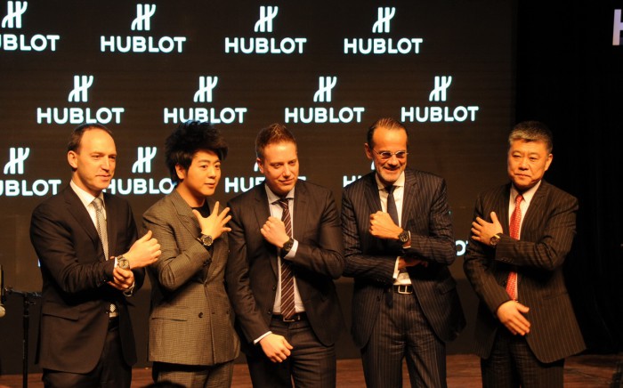 习礼仪]HUBLOT宇舶表公布国际性电子琴超级巨星郎朗变成了全球品牌大使