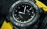 重返深海——广受好评的Oris Aquis水深测量表以全新的黑色外壳搭黄色橡胶表带荣耀回归