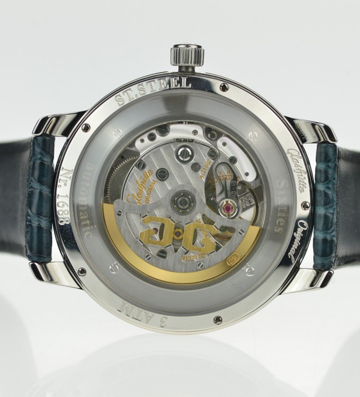 经典复古时尚 品评格拉苏蒂原创设计六十年代大日历腕表