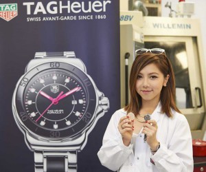 #无惧挑战成就自我# TAG Heuer泰格豪雅全球品牌大使 G.E.M. 邓紫棋参观泰格豪雅制表工厂