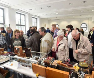 第三届“古董表市场”活动在德国钟表博物馆举行