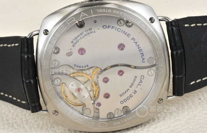 简洁而精致 品评沛纳海手表RADIOMIR系列产品百合花纹样腕表