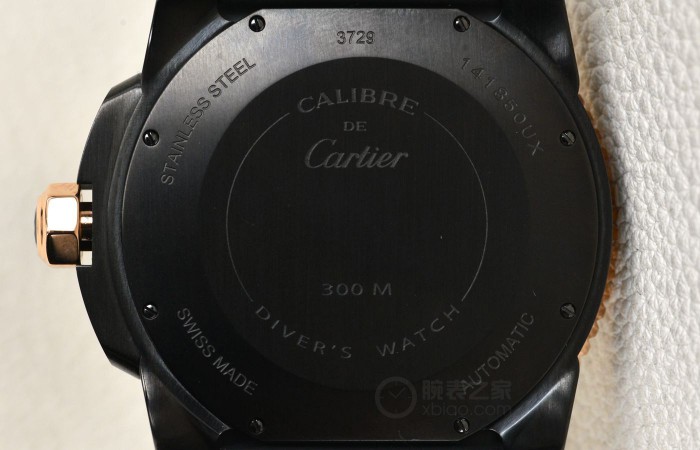 说仁义|里外兼具 品评卡地亚手表卡历博深潜碳涂层腕表