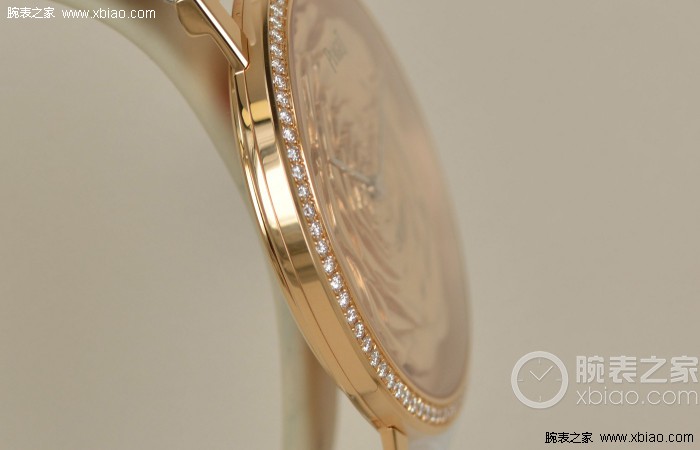 精雕细刻 品评伯爵官网Altiplano系列产品金雕玫瑰金色腕表