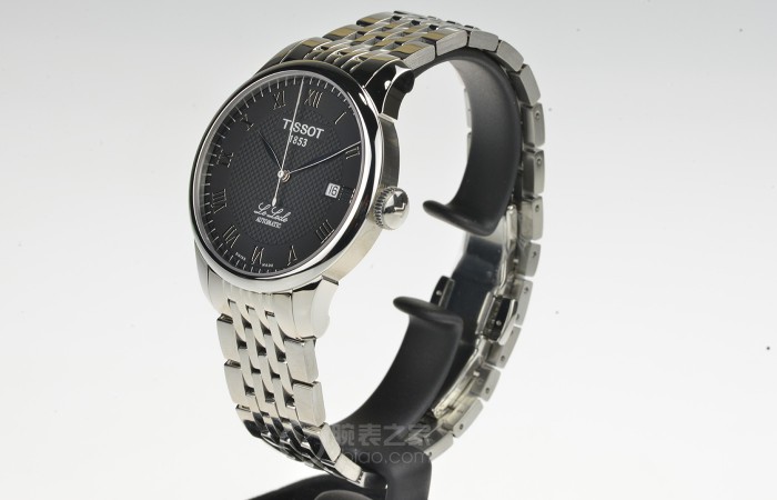文雅风采 品评天梭手表T-CLASSIC力洛克系列精钢腕表