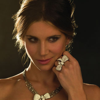 Damiani玳美雅Fiocco高级珠宝 唤醒来自欧洲宫廷时尚的蝴蝶结元素