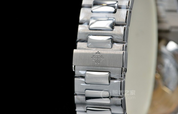 现代经典风范 百达翡丽Nautilus系列四十周年限量纪念款计时腕表