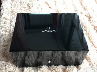 神秘的欧米茄月之暗面 9300机芯背透美丽