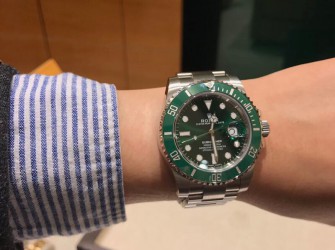 沛纳海的忠实粉丝购得劳力士绿水鬼
