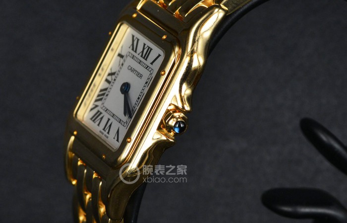时尚与单纯美好的 品评卡地亚Panthère de Cartier猎豹腕表