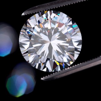 还在被这五个关于钻石的谣言所蒙蔽？一招教你如何辨别钻石的真假
