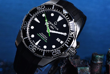动感时尚 雪铁纳动能系列橡胶带款自动潜水腕表