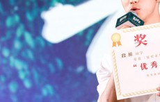 GUCCI腕表首饰庞瀚辰出席《夏至未至》发布会