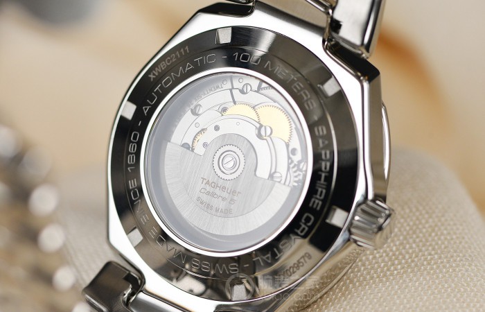 方圆之间的型格风采 点评泰格豪雅林肯系列产品男士精钢腕表