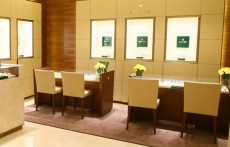 品牌专卖店、代购、二手,各种买表方式的优点和缺点
