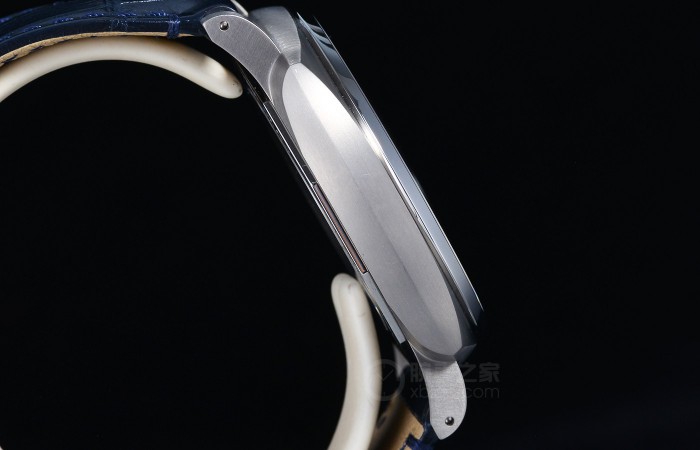 再现优雅风范 品鉴沛纳海LUMINOR DUE 3日动力储存钛金属腕表