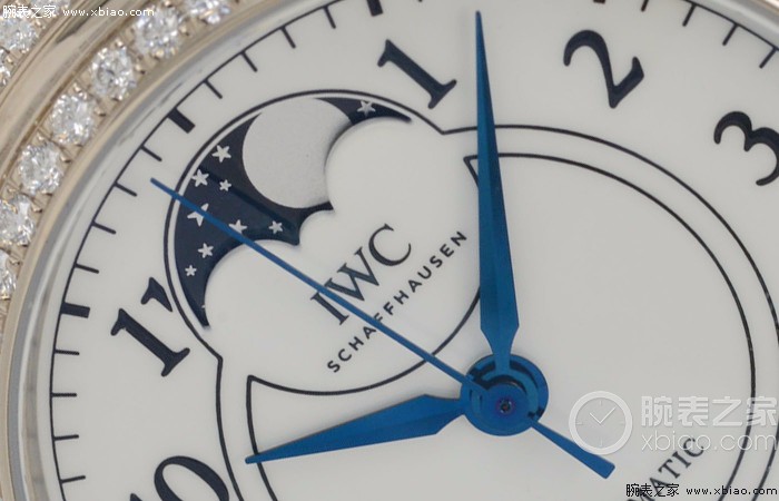 华丽灿烂 品评IWC万国表达文西月相全自动腕表36“150周年纪念”纪念版白金腕表