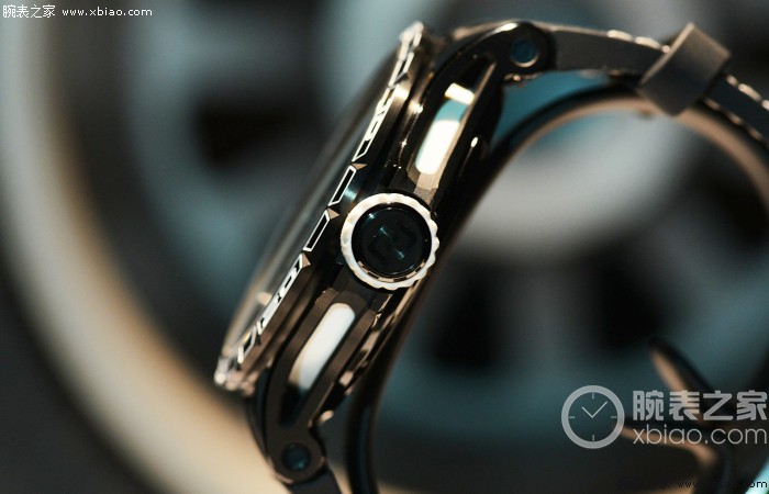 不惧探寻 实拍视频罗杰杜彼Excalibur Spider Pirelli自动上链镂空腕表—白色