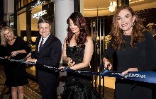 浪琴表与品牌优雅形象大使艾西瓦娅·雷联袂欢迎2018女皇指挥棒来到悉尼最新开幕的浪琴表专卖店