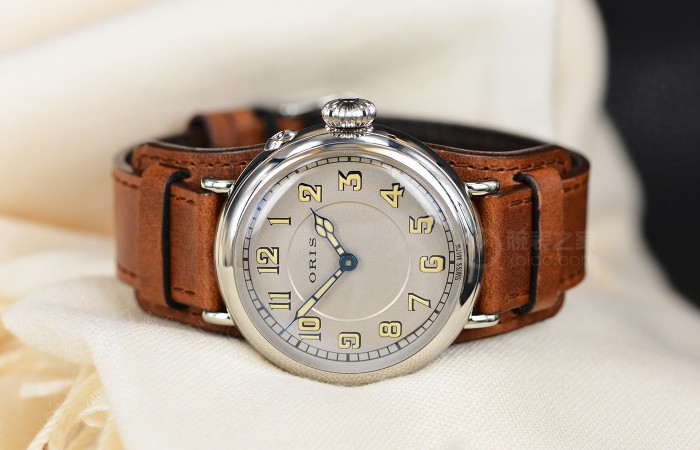 亦若是|向辉煌成就致敬 品鉴豪利时大表冠1917限量版复刻腕表