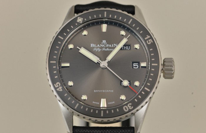 稳健实用 实拍宝珀Blancpain五十噚系列深潜器Bathyscaphe年历腕表