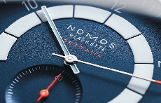 焕然一新 带日历的NOMOS新品了解一下