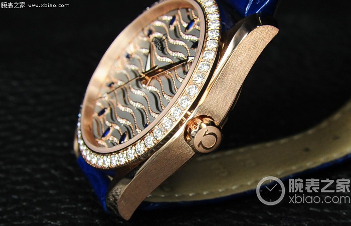 欧米茄海马手表多少钱，波纹带来的清凉 蓝色的欧米茄海马系列Aq