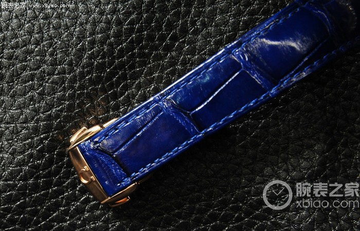 波纹所带来的清爽 蓝色的欧米茄海马系列Aqua Terra珠宝首饰腕表已经进店正在销售