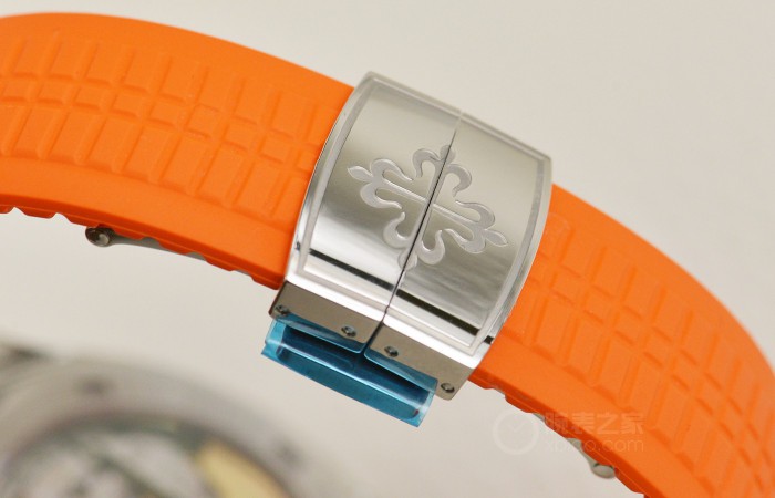 应乎中]简约鲜明健身运动韵味 品评百达翡丽手表Aquanaut系列计时腕表