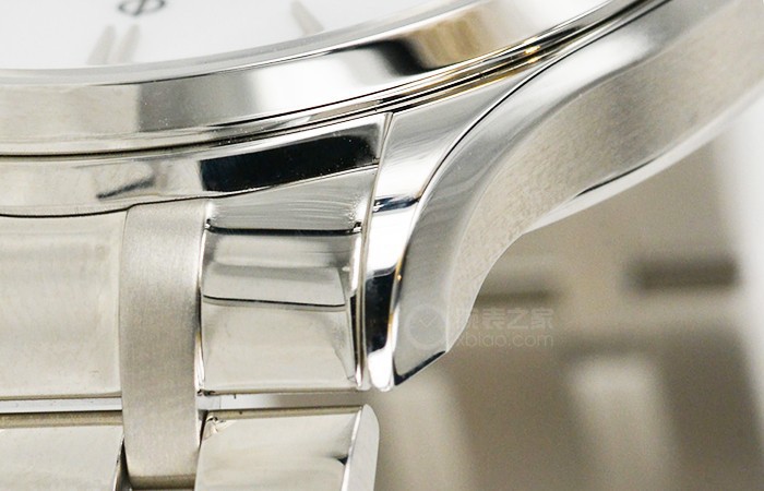 苏老泉：简洁有力 优雅典范 品鉴名士克里顿系列白盘钢链腕表