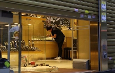 价值2350万的手表首饰被抢,遇到这些账物不要买(附详细被劫商品清单)