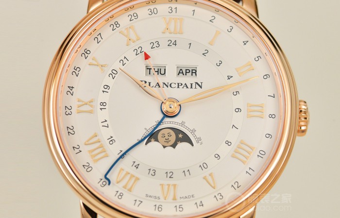 精巧儒雅之作 品鉴宝珀经典系列全历月相红金腕表