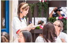 赵薇戴了什么表,难道积家换了代言人?