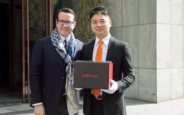 瑞士手表和中国电子商务推协作款，你能网上订单吗？