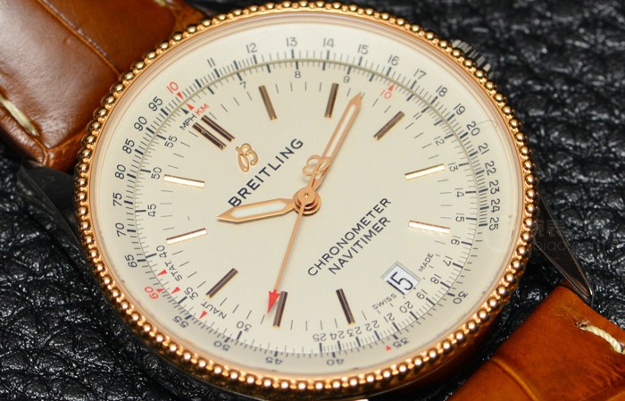 简约笔挺 男女皆适宜 品评百年灵手表航空计时1自动机芯腕表