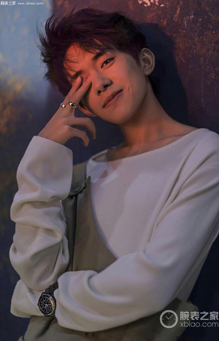 这个“高富帅”真的很高、很富也很帅
