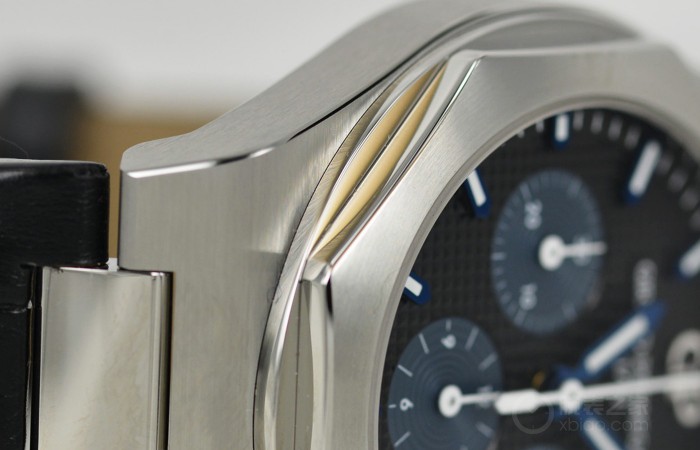 光影流动性 个性化首选 品评芝柏Laureato桂冠系列产品记时腕表