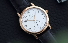 传统与简洁,Saxonia VS 1815