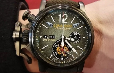 想买独特大气的飞虎队腕表吗?看它就行