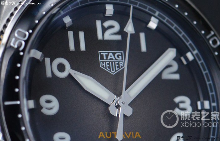 运动风范 实拍TAG Heuer泰格豪雅Autavia腕表精钢灰盘款