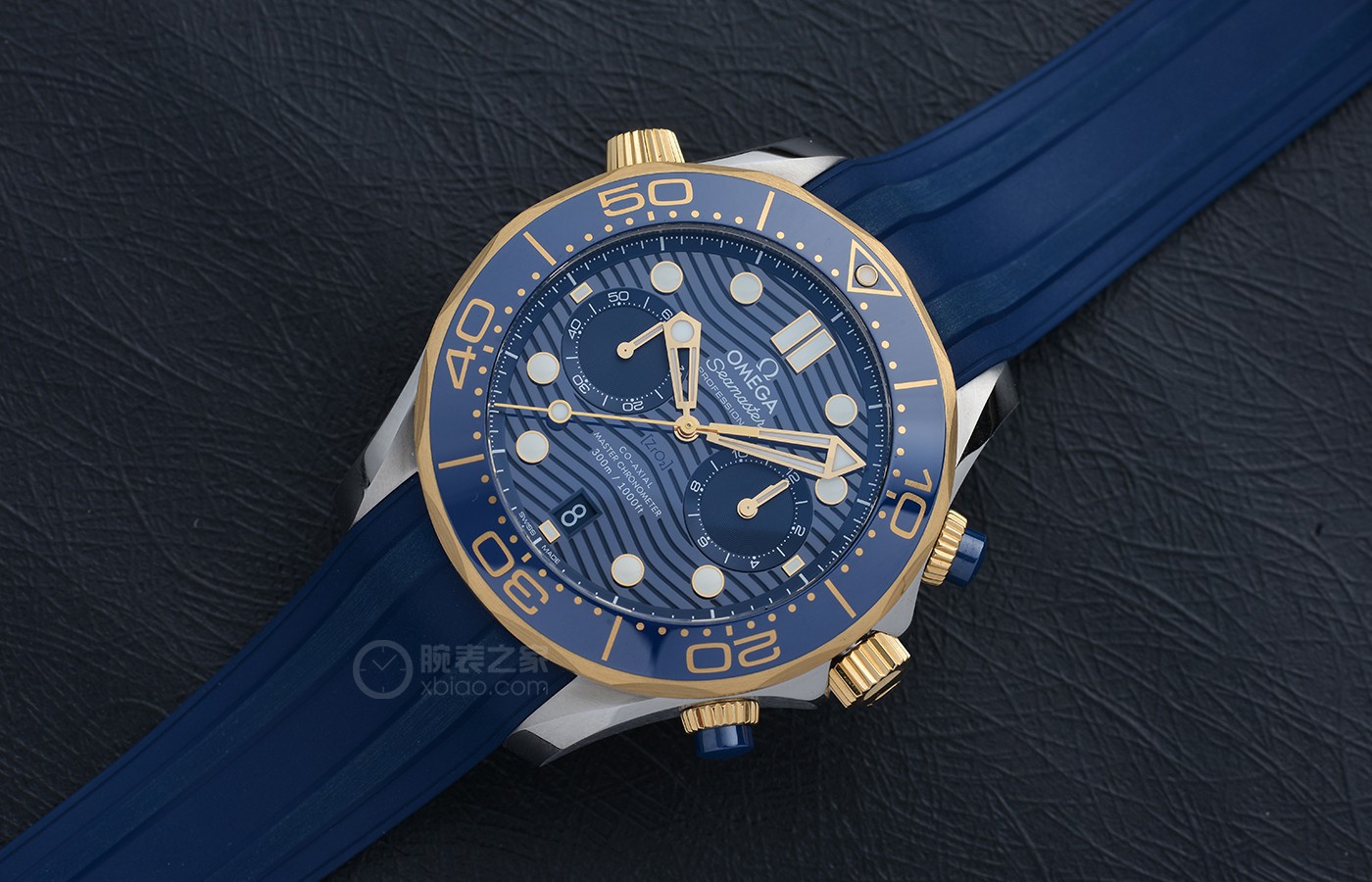 一尺水十丈波：深邃蓝、高贵金 品鉴欧米茄海马系列间金计时腕表