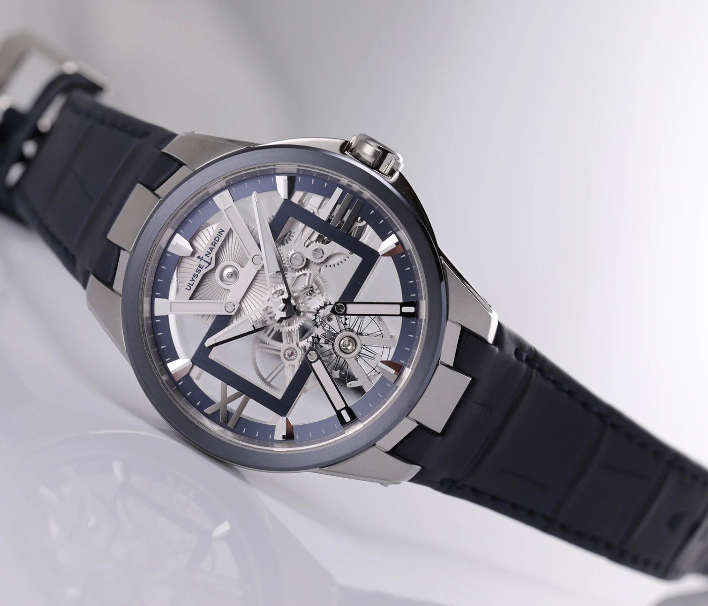 掌上明珠|百达翡丽手表并没有批量生产的专业技术，雅典表批量生产了